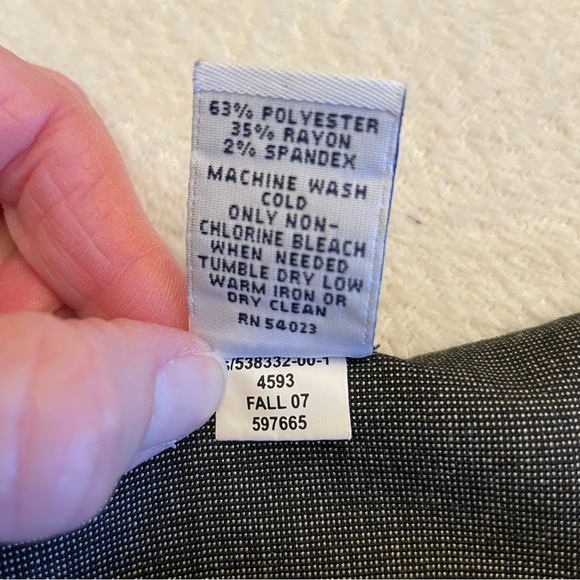 Gap Classic Pencil Dress. Size 4 - Picture 6 of 6